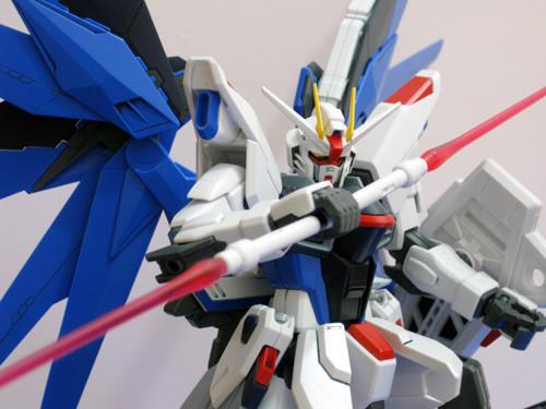 BANDAI Gundam ZGMF-X10A Freedom Gundam MG 1/100 Scale - Image 5