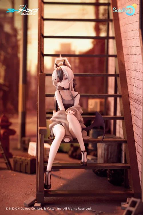 Blue Archive Kayoko (Dress: Memorial Lobby Ver.) 1/7 Scale Figure - Image 3