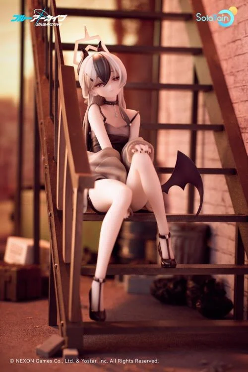 Blue Archive Kayoko (Dress: Memorial Lobby Ver.) 1/7 Scale Figure - Image 4
