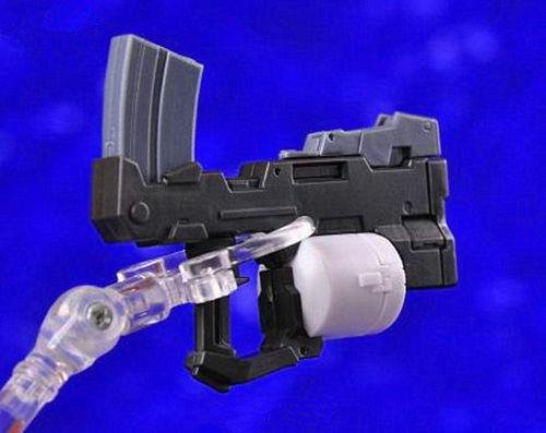 Magictoys MS Weapon set sniper rifle submachine gun for MG 1/100 Gundam. - Image 2