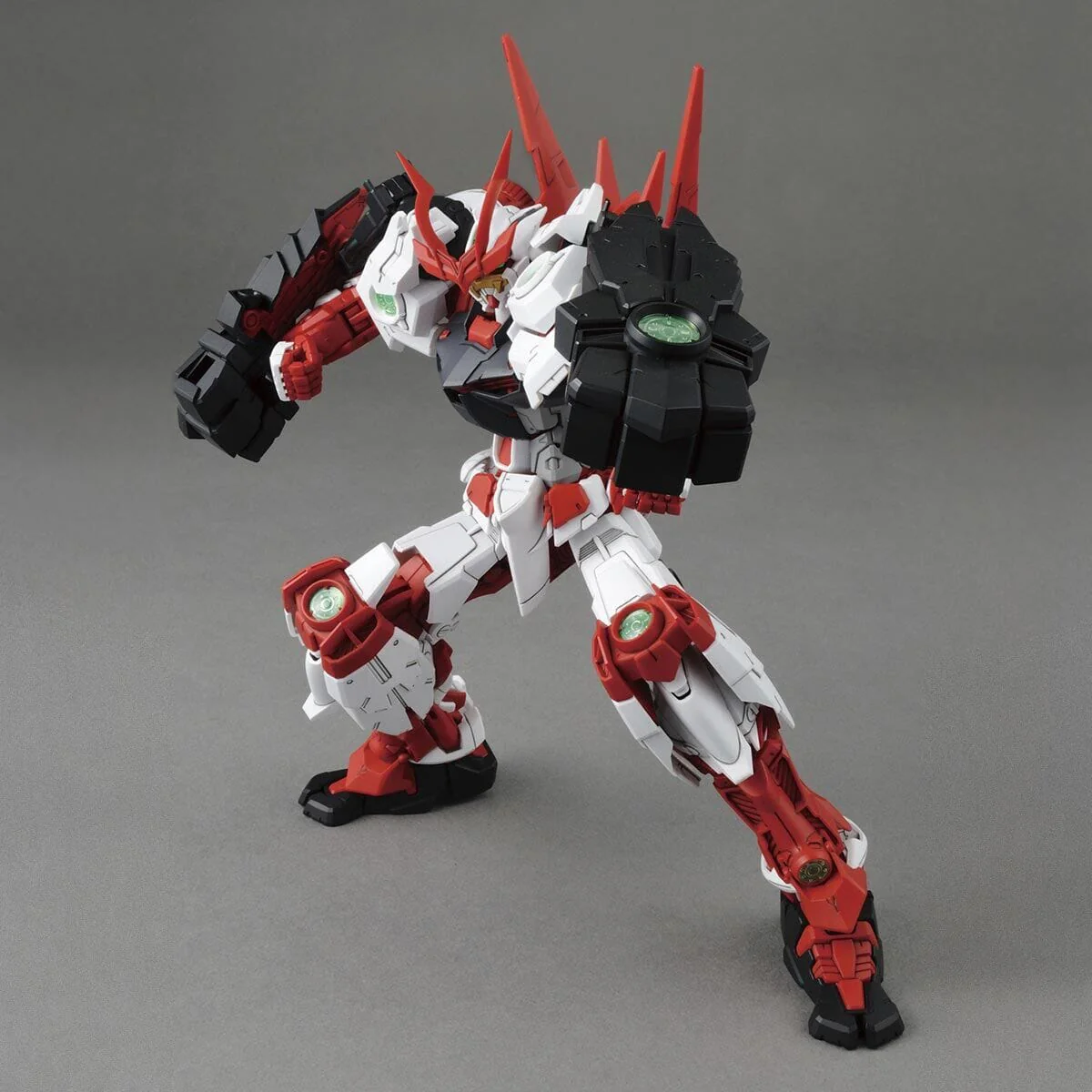 MG 1/100 Sengoku Astray Gundam - Image 5