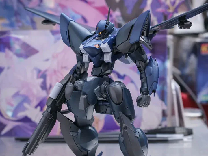 OCR-122 Yunque (Combat Color Ver.) 1/144 Scale Model Kit